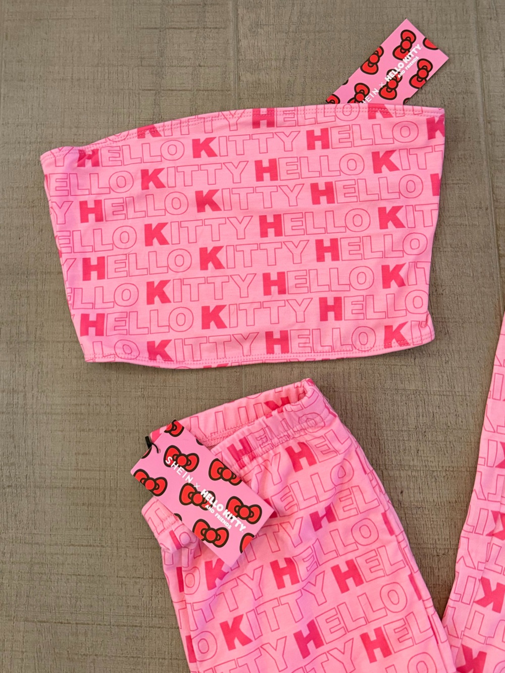 Hello Kitty Two-Piece Set - Picture 3 of 3